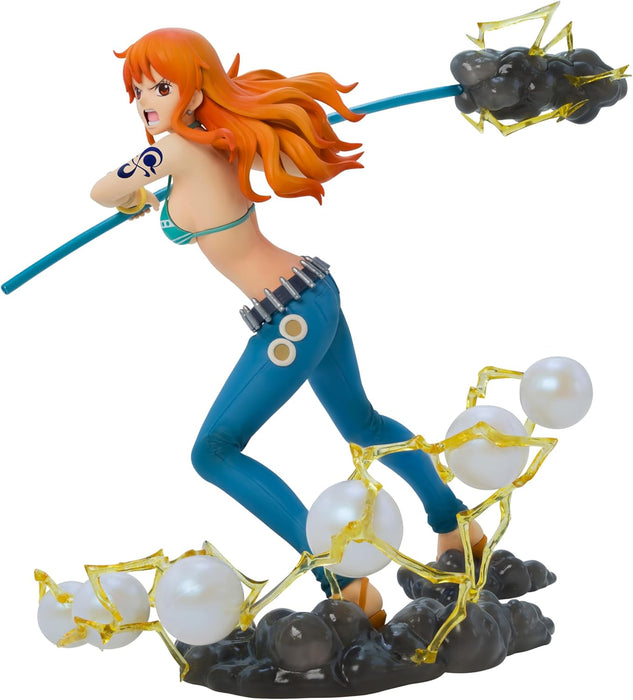 Figurine de collection One Piece Nami 1:10 vue angulée