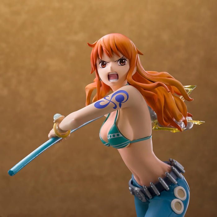 Figurine de collection One Piece Nami 1:10 gros plan avant