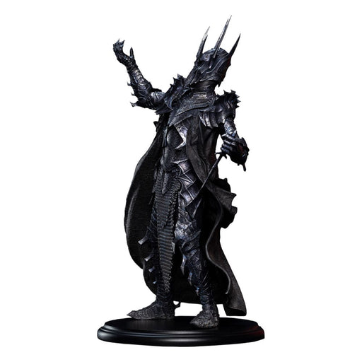 Estatua de El Señor de los Anillos: Sauron forjando el Anillo