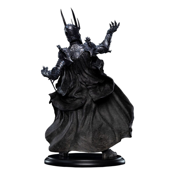 Estatua de El Señor de los Anillos: Sauron forjando el Anillo